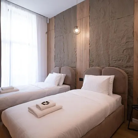 Otel Waves New In 2026